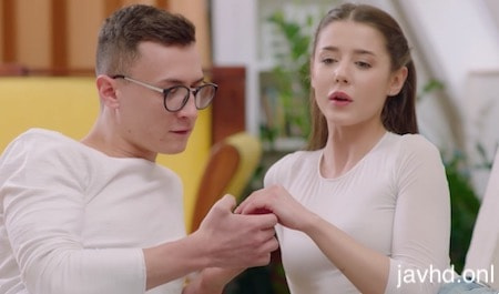 [Europe and America] Kailangan mong mangako na magkahawak lang ng kamay, Sybil A